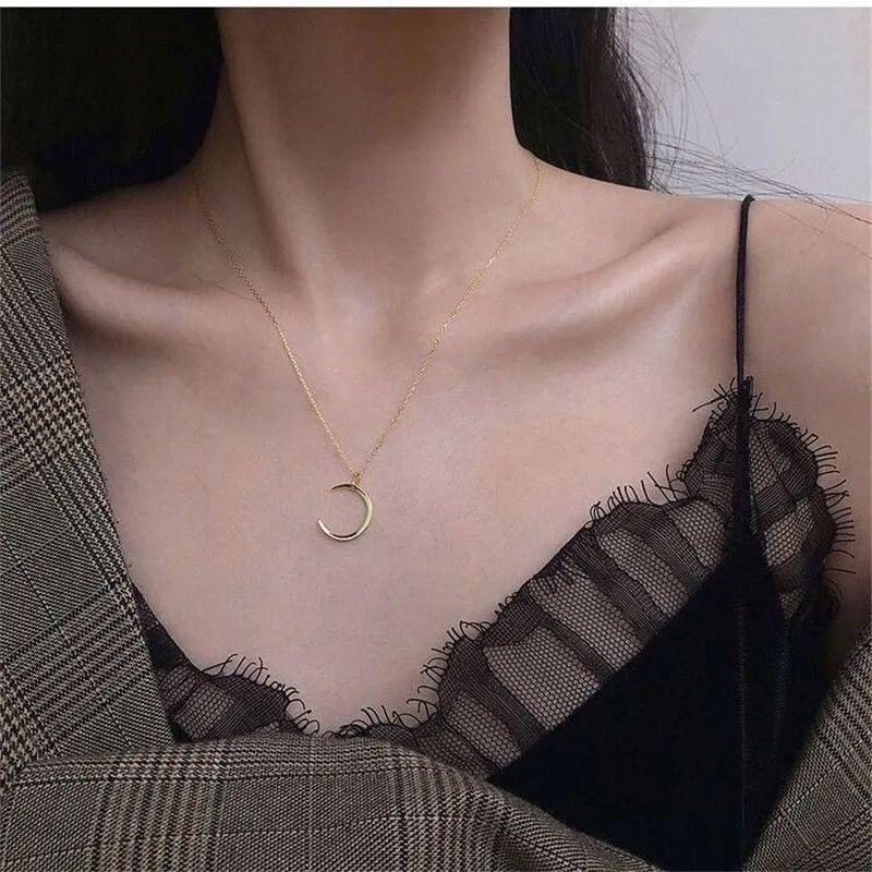 Necklace Woman Moon Chain Pendant Simplicity Necklaces For Female Jewelry Accessories Party Charm Gifts