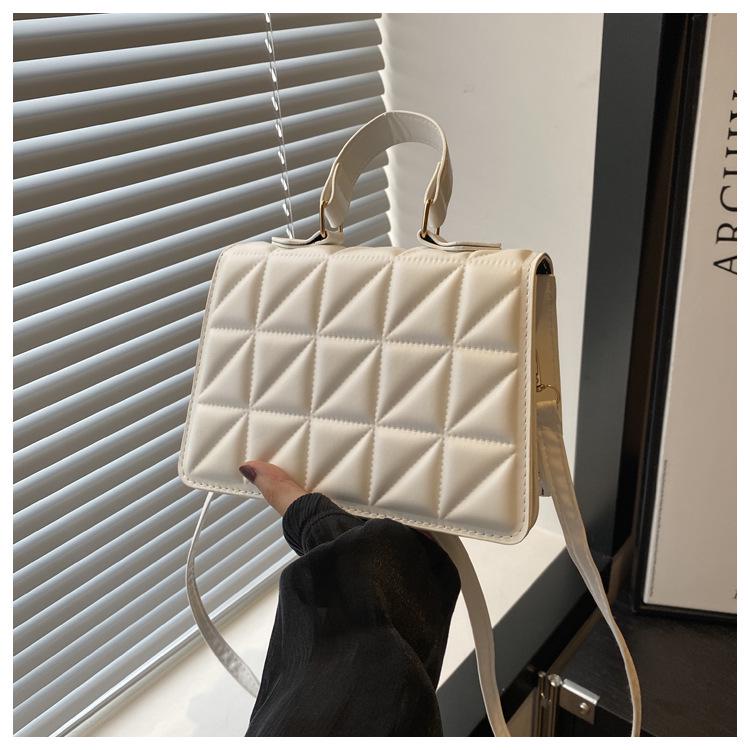 Однотонная женская сумка через плечо - Модная универсальная сумка на одно плечо сезона весна/лето 2024