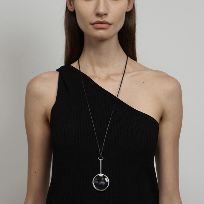 Ожерелье-подвеска в стиле блогера Habl - Современный, забавный, двусторонний дизайн для женщин