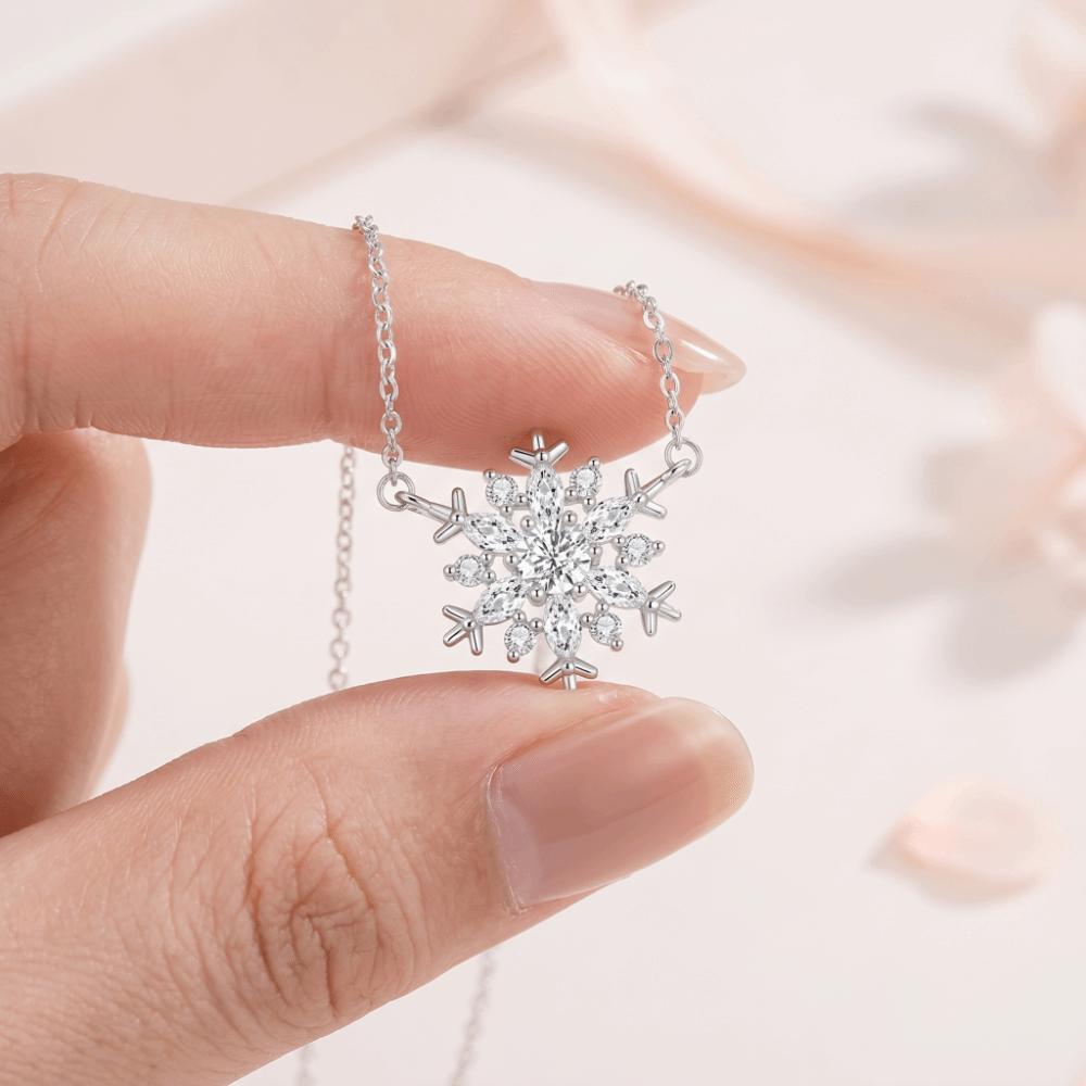 Creative Luxury Snowflake Necklace Zircon Choker Women's Collarbone Chain Adjustable Snowflower Crystal Necklace Gift