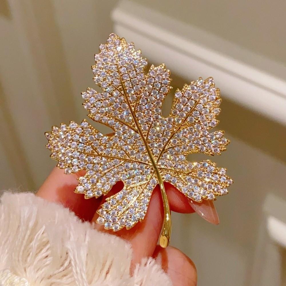 Trendy Jewelry Rhinestone Maple Leaf Brooch Vintage Maple Leaf Pin  Fashion Dress