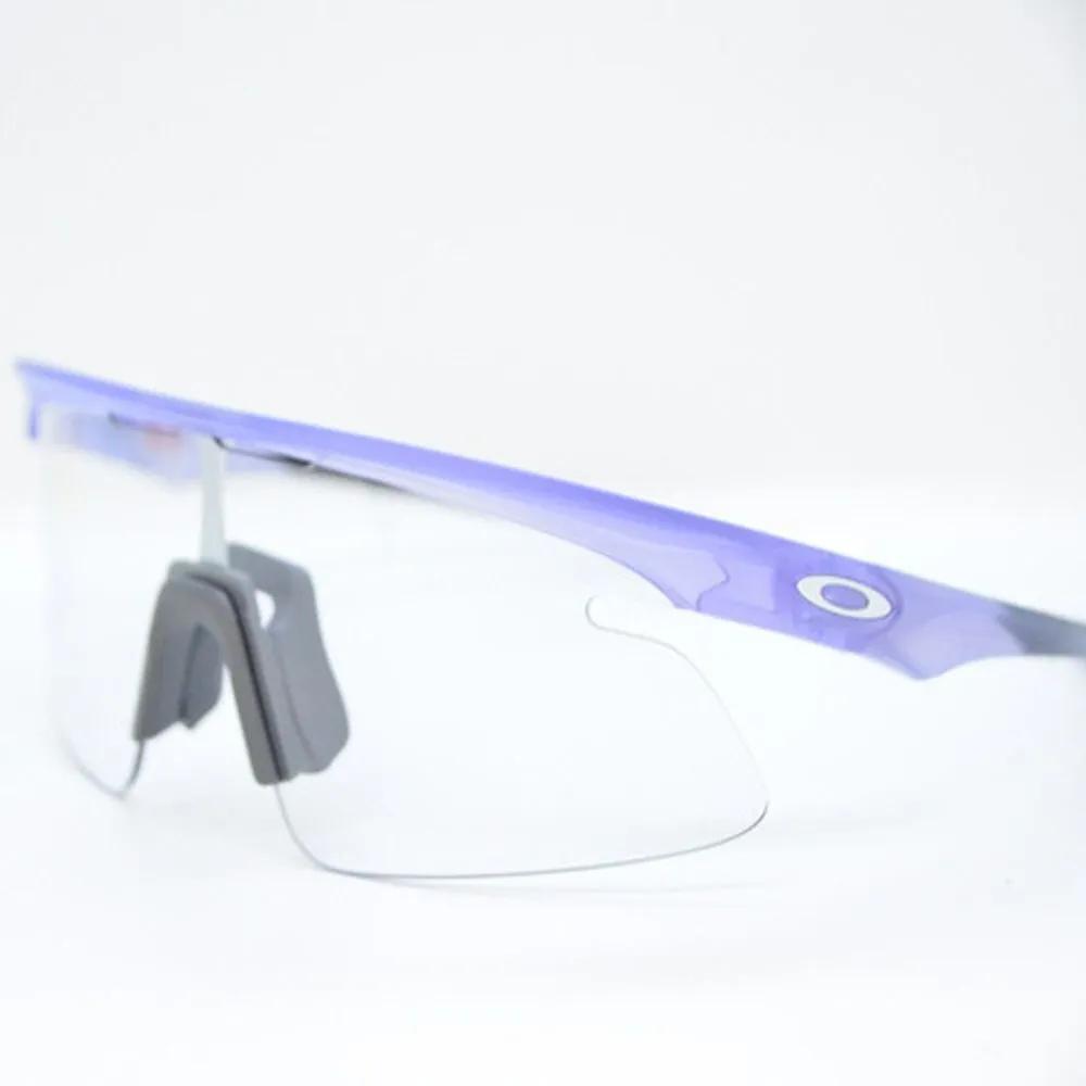OAKLEY RSLV LITE OO9527D 09, Oakley RSLV Light Photochromic Sunglasses