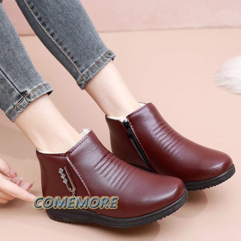Модные туфли для мамы Пожилые Хлопковые Мягкая подошва Короткие ботинки Женские Плюшевая изоляция Плоская подошва Низкий каблук Круглый носок Зимние ботинки Осень ПУ