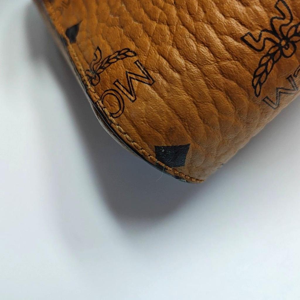 [Pre-Owned] Millie Visetos Classic Monogram Print Light Trendy Cool Girl Flap Chain Crossbody Bag Medium - Very Good #1K142QE