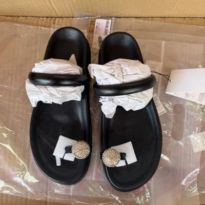 Женская обувь – Сандалии