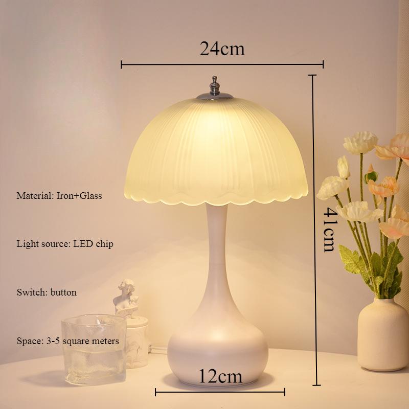 Modern Simple Petal Lampshade Bottle Table Lamp Nordic Romantic Style Bedside Study Living Room Atmosphere Desk Lamp LED Luster
