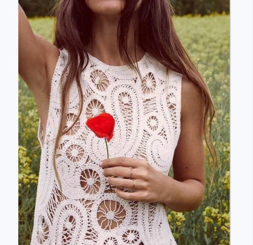 European & American Women's Fashion 2023: Wool Skirt & Navel T-Shirt Set