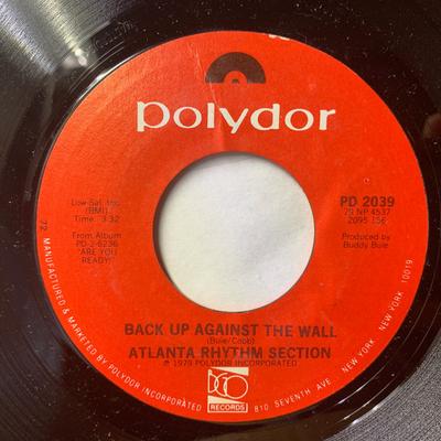 7-дюймовая пластинка ATLANTA RHYTHM SECTION - Back Up Against The Wall / Large Ti PD2039 Polydor 1979 US Рок Б/У