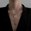 Dark Sweet Cool Butterfly Necklace Female, Antique Silver Hip Hop Punk Harajuku Vintage Thorns Collarbone Chain