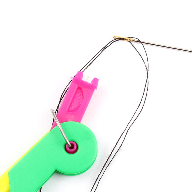 3pcs/5pcs/10pcs Random Color Elderly Convenient Automatic Sewing Needle Threader Thread Guide Tool AA8274