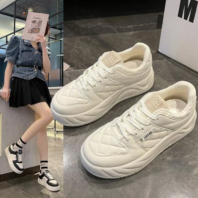 Модная женская обувь на толстой подошве с увеличенным каблуком, маленькая белая обувь, женская новинка 2024 года, универсальные повседневные кроссовки Matsuke на танкетке