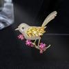 Fashion Rhinestone Bird Brooch Cute Ainmal Hummingbird Brooches Scarf Dress Coat Lapel Pins Suit Badges Jewelry Gifts