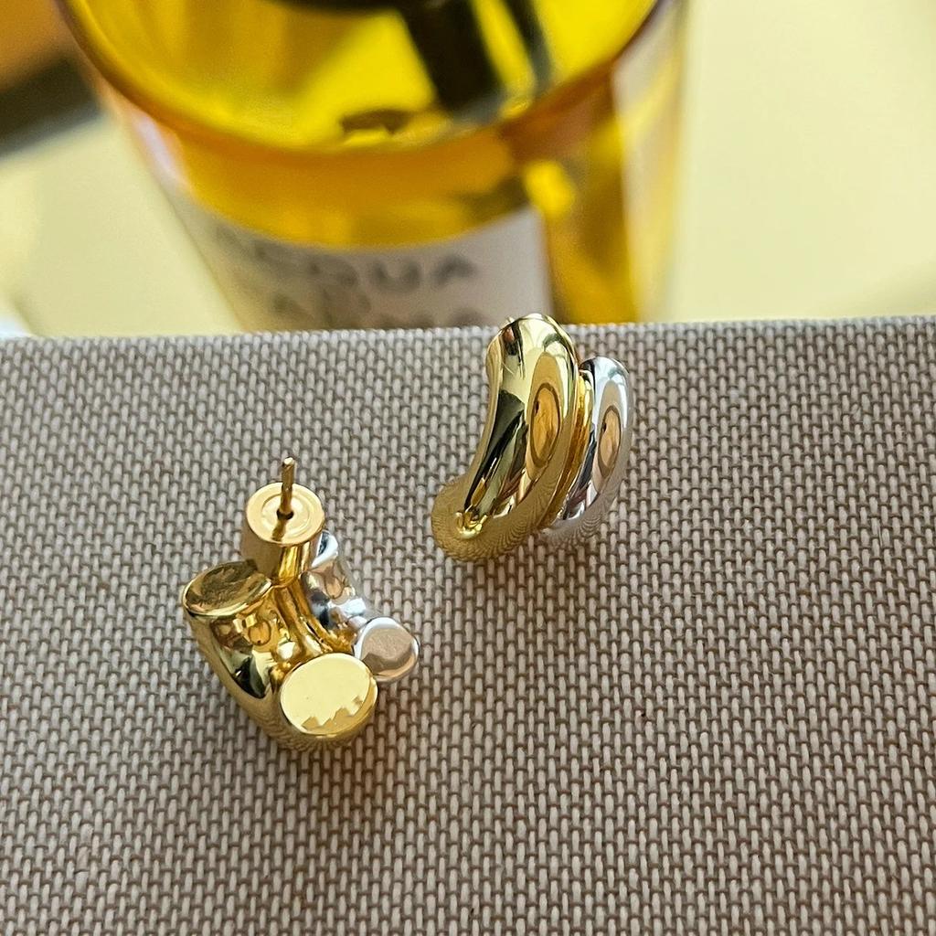 Простые U-образные серьги, женские двухцветные персонализированные серьги, высококачественные легкие роскошные универсальные серьги