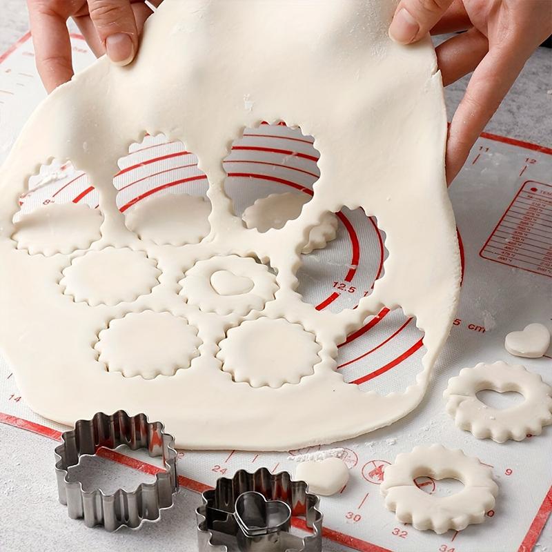 9 шт./кор. Набор ножей для рождественского печенья в виде пряничного человечка, рожек, колокольчиков, сердца, снеговика и звезд