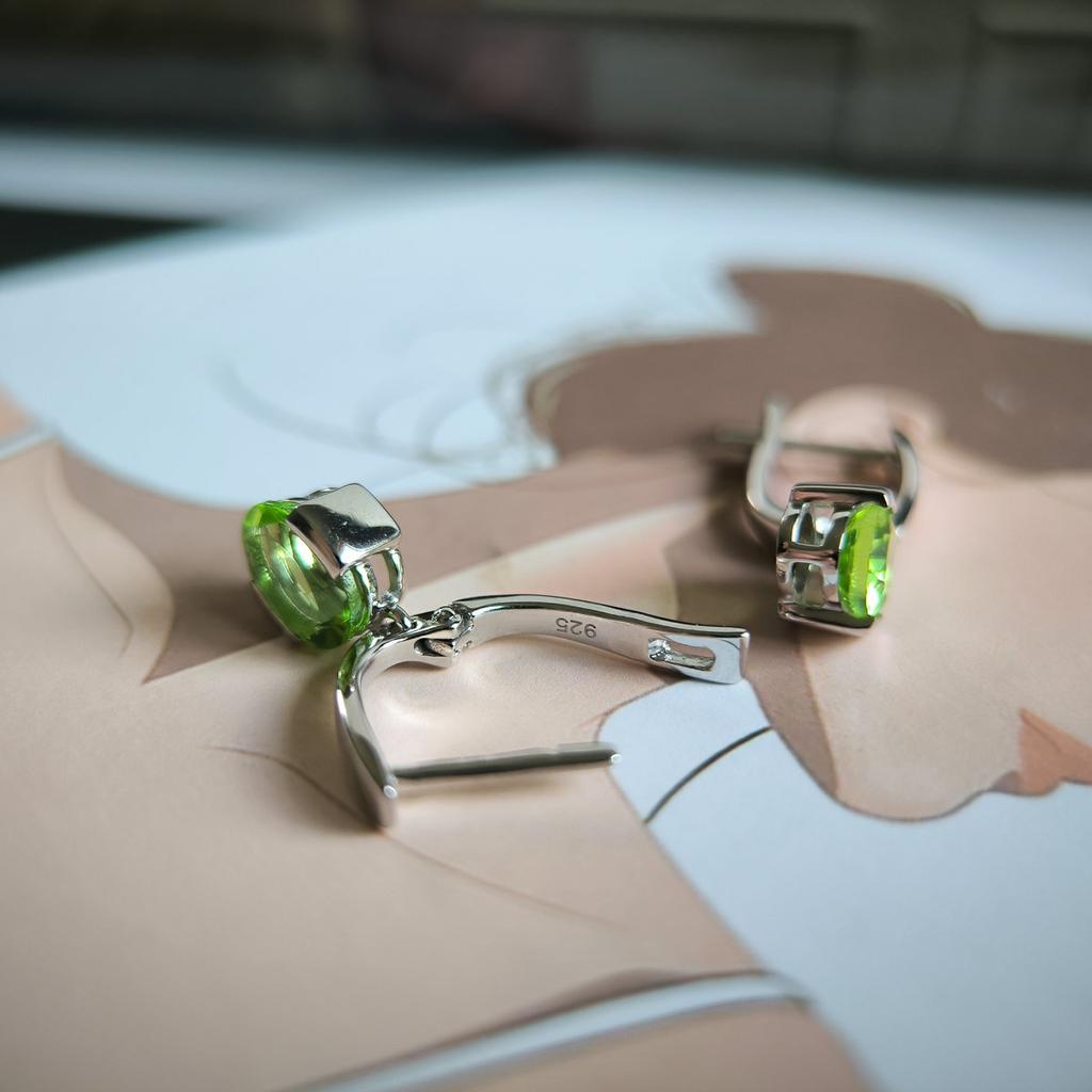 Серебряные серьги с хризолітом nano 2.081ct (60002456)