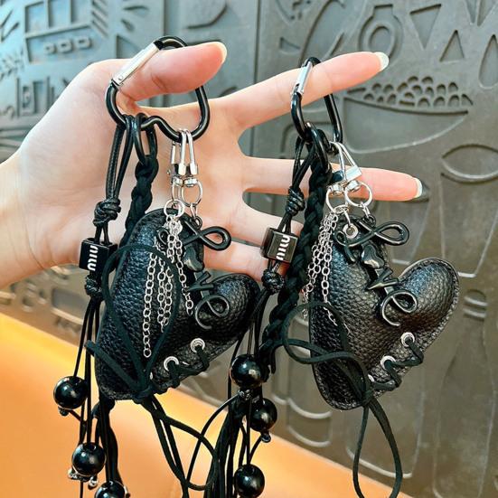 Брелок-подвеска Многофункциональная подвесная пряжка с карабином Искусственная кожа Дизайн ремешка в форме сердца Портативный аксессуар-шарм для сумки