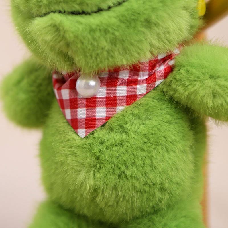 Charming Plush Frog Keychain Cute Stuffed Animal Accessory for Bags and Gifts