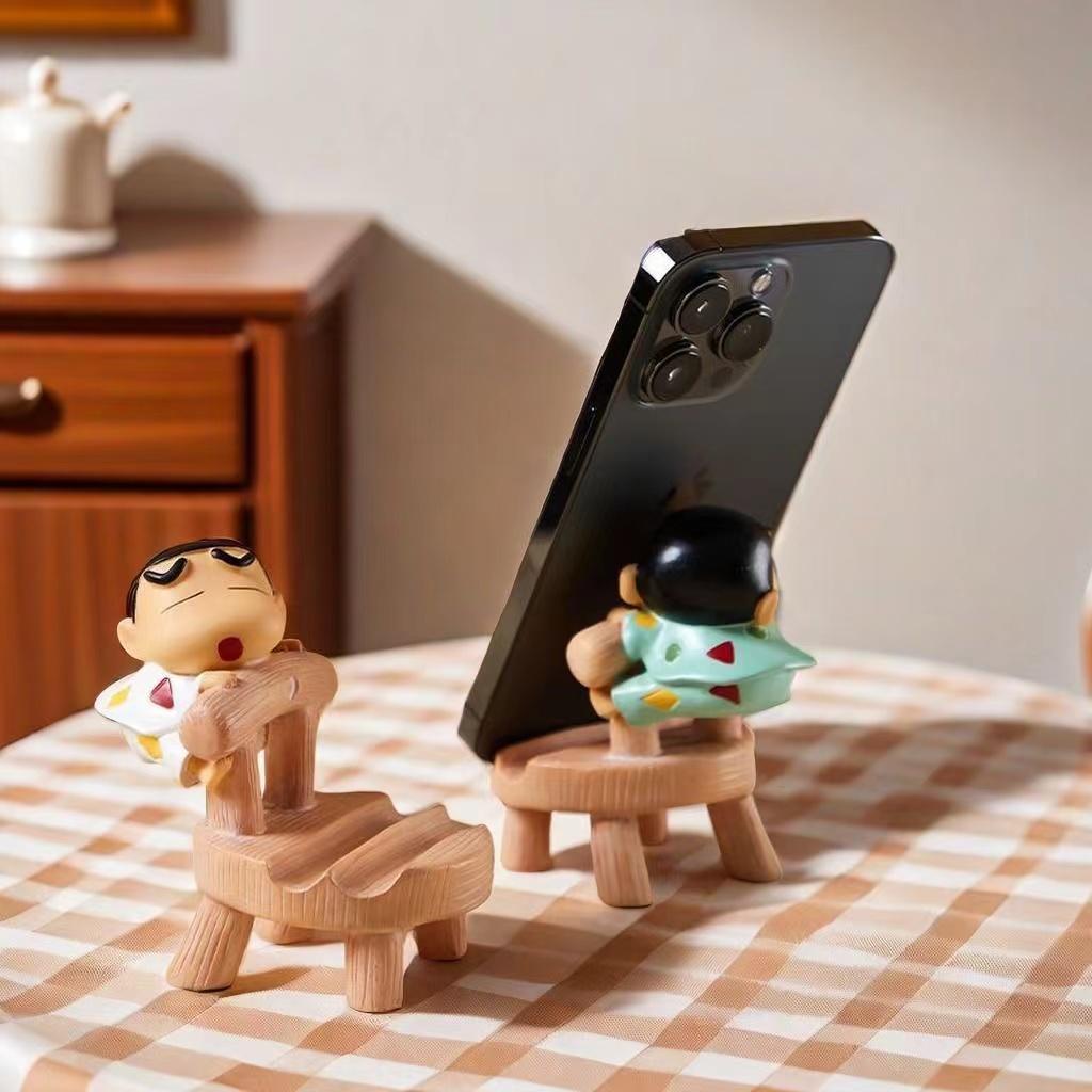 Подставка для мобильного телефона Crayon Shin-chan, креативный маленький орнамент, подставка для мобильного телефона, офисная настольная милая кукла