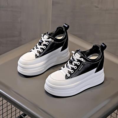 Трендовая маленькая женская обувь на скрытой платформе, новые повседневные маффины на платформе и клиновидном каблуке, маленькие белые женские туфли