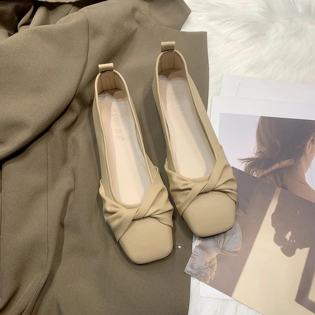 Модные новые повседневные туфли Мэри Джейн для женщин, прогулочные туфли на мягкой подошве, женские туфли на низком каблуке, модные легкие туфли на плоской подошве для женщин