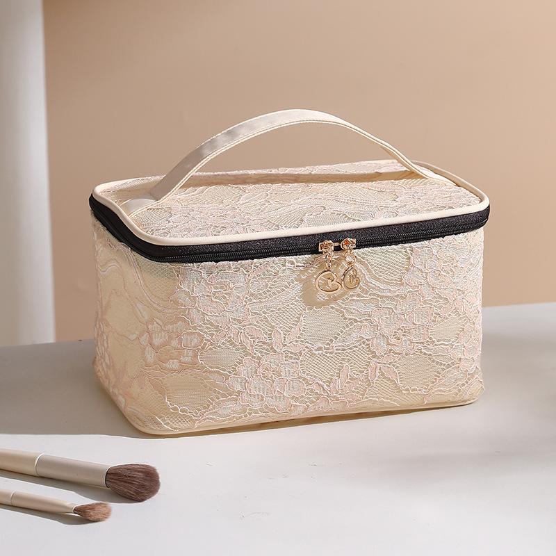 Large Capacity Travel Makeup Bag Fashion Portable Multifunctional Cosmetic Bag Lace Women Toiletry Storage Organizer Bag