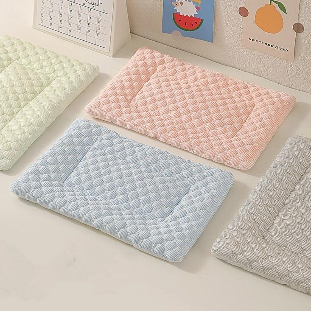 Breathable Hamster Cooling Mat Soft Hamster Nest Mat Portable Guinea Pig Bed Pad Cage Mat