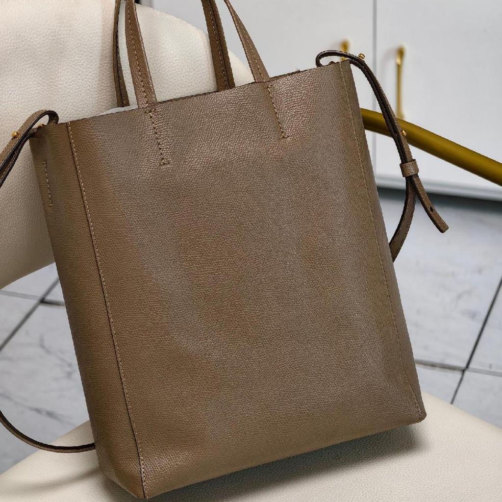 [Pre-Owned] Cabas Brand Micro Logo Adjustable Shoulder Strap Grain Leather Crossbody Tote Bag - Very Good #19TNKDA