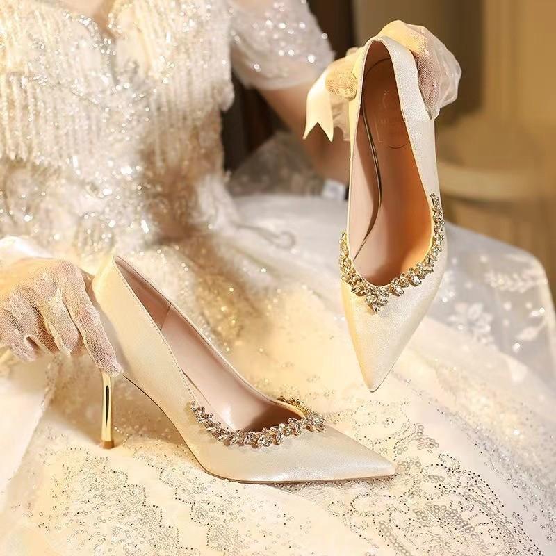 Шампань нюдовые туфли на высоком каблуке женские весна и осень новая тонкий каблук острый носок французский темперамент стразы одинарные туфли туфли для подружки невесты свадебные туфли