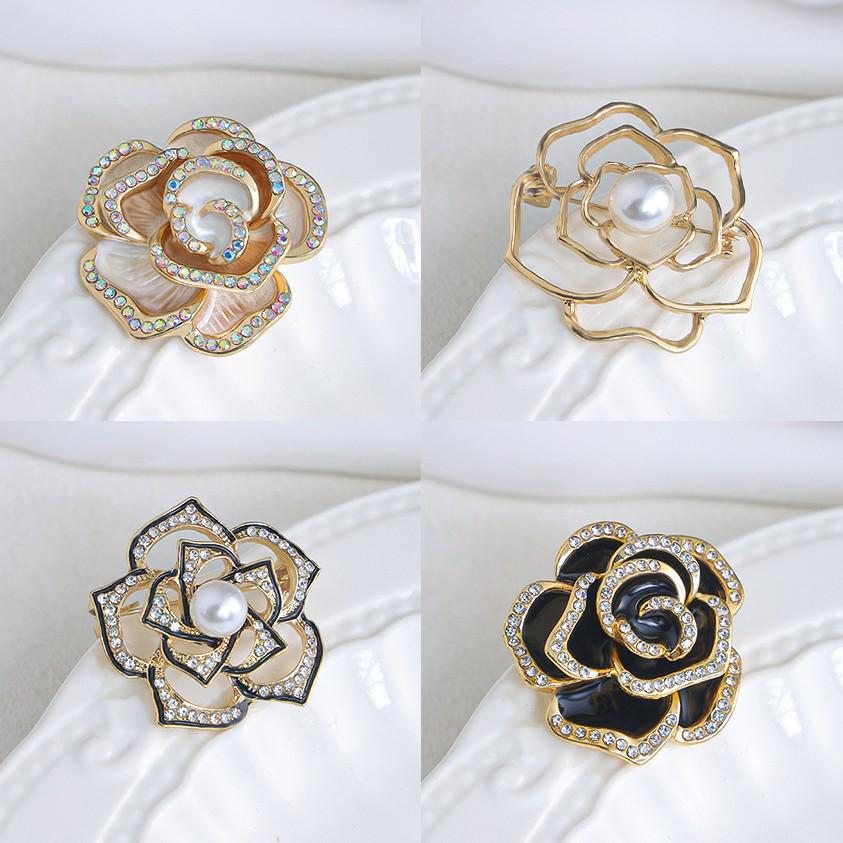 Exquisite Butterfly & Rose Camellia Brooch - Elegant Flower Corsage for Women's Suit Coats