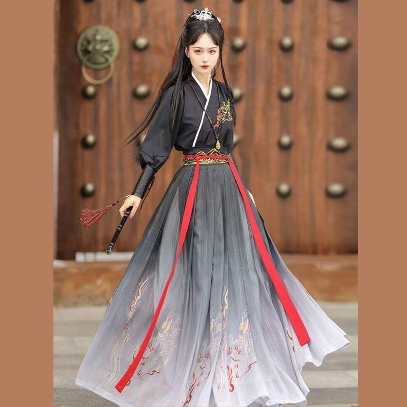 Модифицированный повседневный костюм Ханфу в стиле династии Сун в китайском стиле