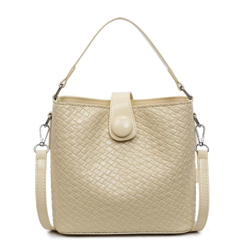 New Woven Bucket Bag, Large-capacity Fashionable Weaving, Simple Contrasting Color, Shoulder Bag, Messenger Bag.