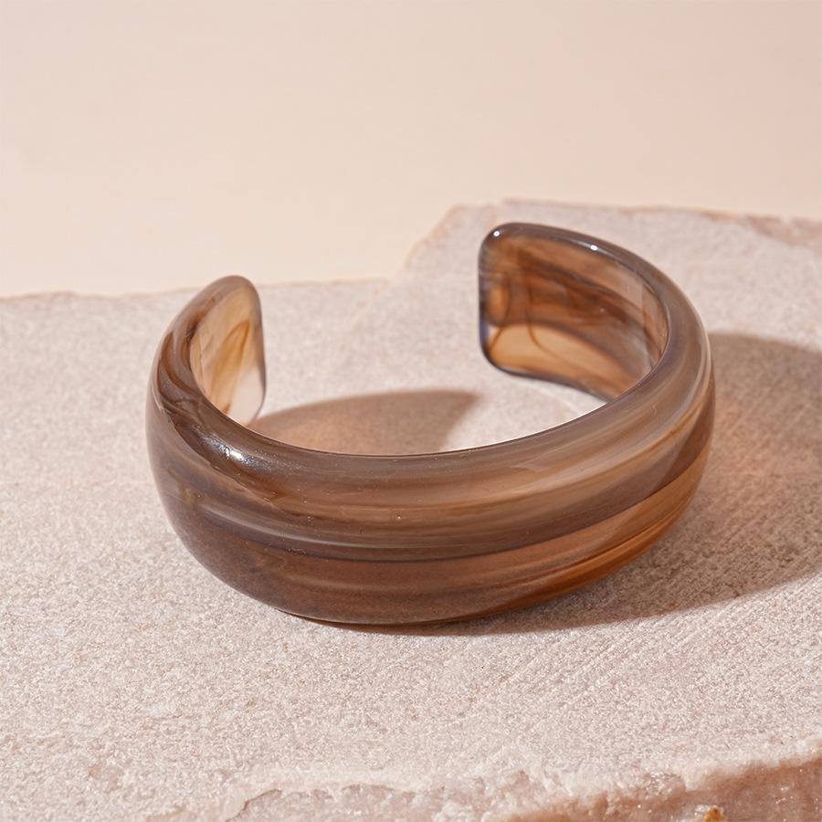 Vintage Round Smudging Bangles for Women European and American Punk Acrylic Cuff Bracelets Geometric Charms Wristband Jewelry