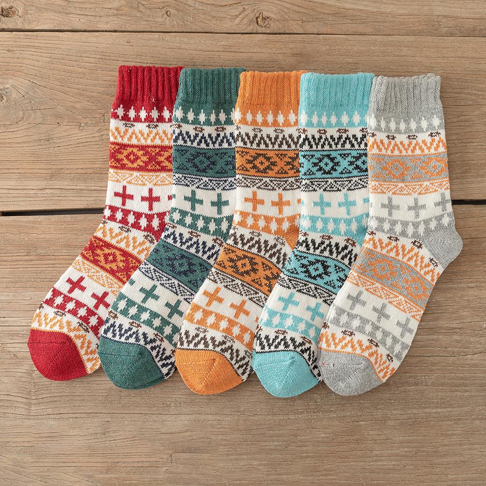 5 пар новых дизайнерских зимних носков, толстые теплые рождественские носки для мужчин и женщин, парные носки, свободный размер 9021