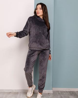 Велюровый костюм с капюшоном и нашивкой ISSA Plus