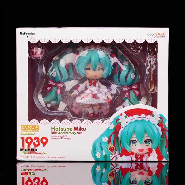 Q Version Anime Girl Figure: Cute, Beautiful, Replaceable Face Toy Ornament - Ideal Birthday Gift