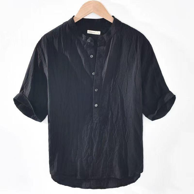Мужская светло-голубая рубашка-henley из смесовой льняной ткани с коротким рукавом