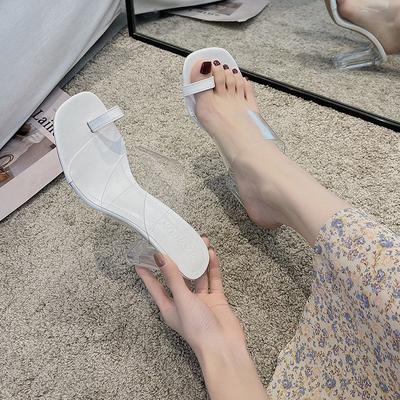 Прозрачные сандалии интернет-знаменитости женские толстый каблук фея ветер 2025 лето новый носок кристалл высокий каблук крутые шлепанцы для улицы