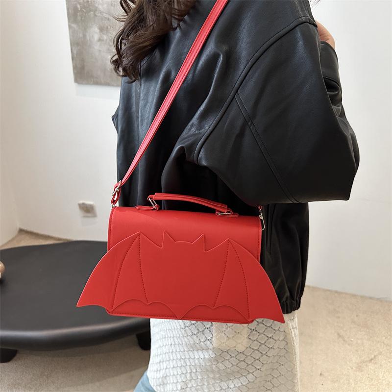 Портативная маленькая женская сумка 2024 года, новая европейская и американская сумка на плечо на Хэллоуин, персонализированная летучая мышь, забавная модная сумка-мессенджер