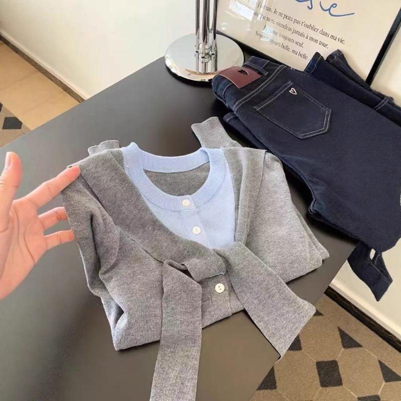 Contrasting Color Fake Two-piece Long-sleeved Knitted Sweater Women's Thin New High-end Top, Early Autumn Atmosphere Wear