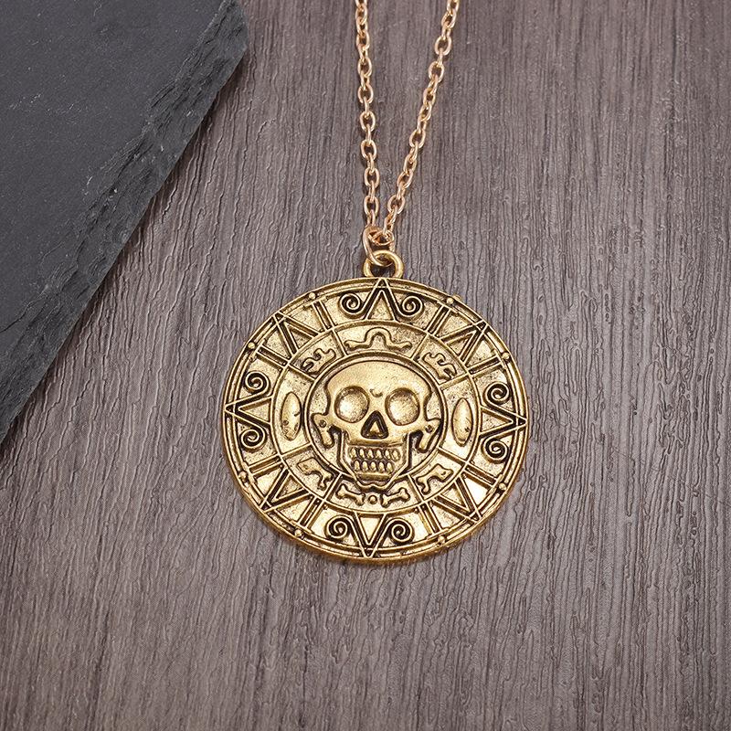 Accessories Pirates of the Caribbean Men's Skull Pendant Necklace