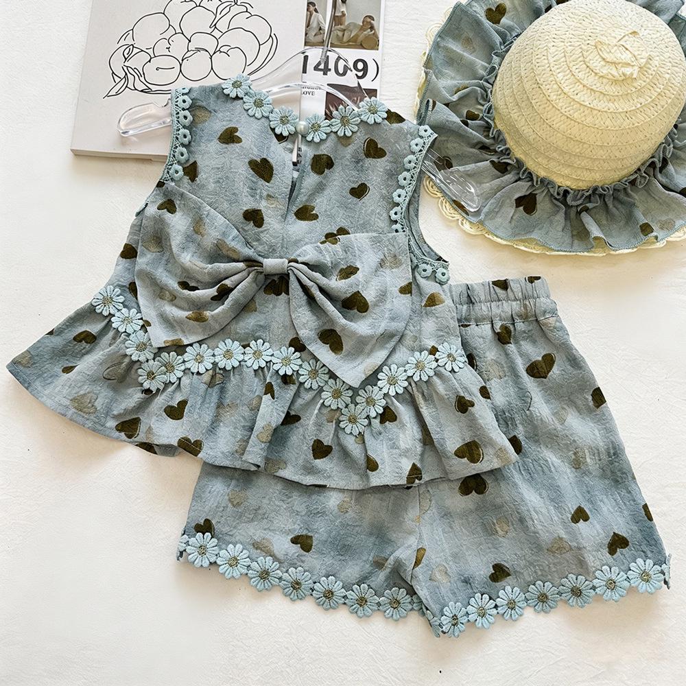 Girls' Heart & Daisy Sleeveless Vest and Floral Bow Knot Shorts Set