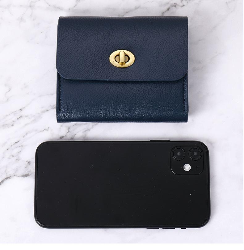 Женский мягкий кожаный кошелек в корейском стиле: Тонкий, однотонный, с пряжкой, отделениями для карточек, зажимом для монет, идеально подходит для студентов.