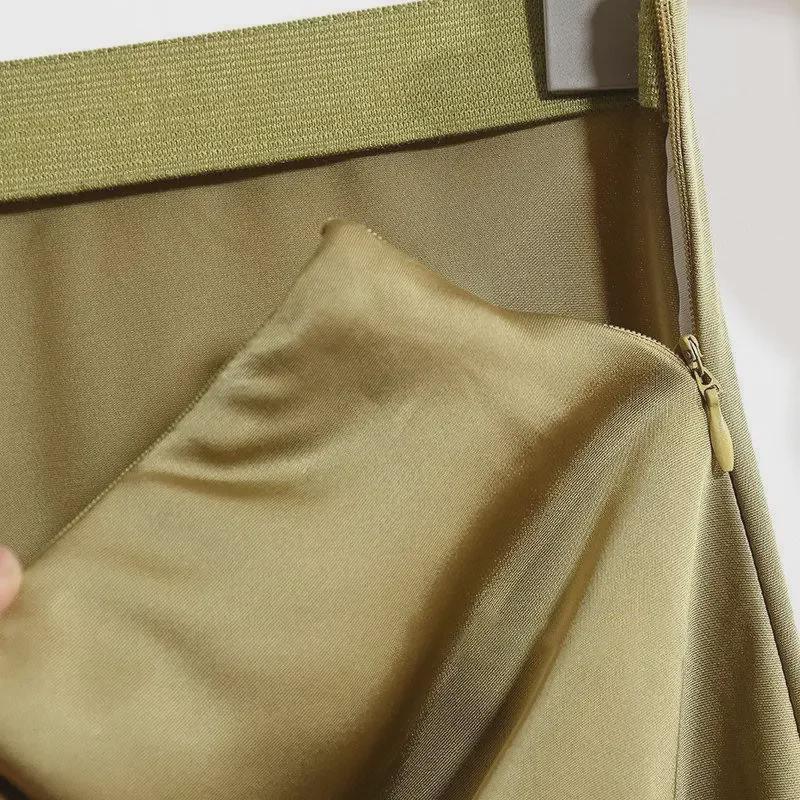 Элегантная юбка-трапеция из атласа цвета шампанского для женщин - Коллекция Весна/Осень 2024