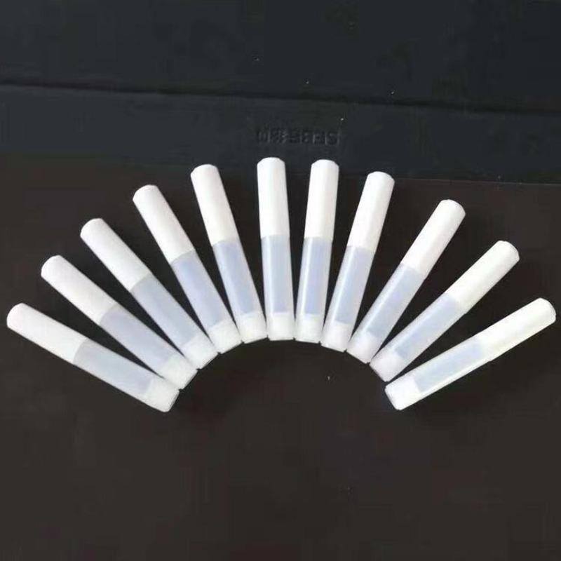 Прозрачный клей для ногтей в упаковке - тюбики по 2 г для точного приклеивания накладных ногтей