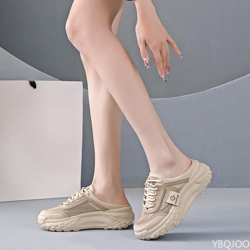 Повседневная женская обувь на полукаблуке, летняя спортивная обувь для улицы, новая дышащая сетка, простая, удобная, универсальная, крутые шлепанцы