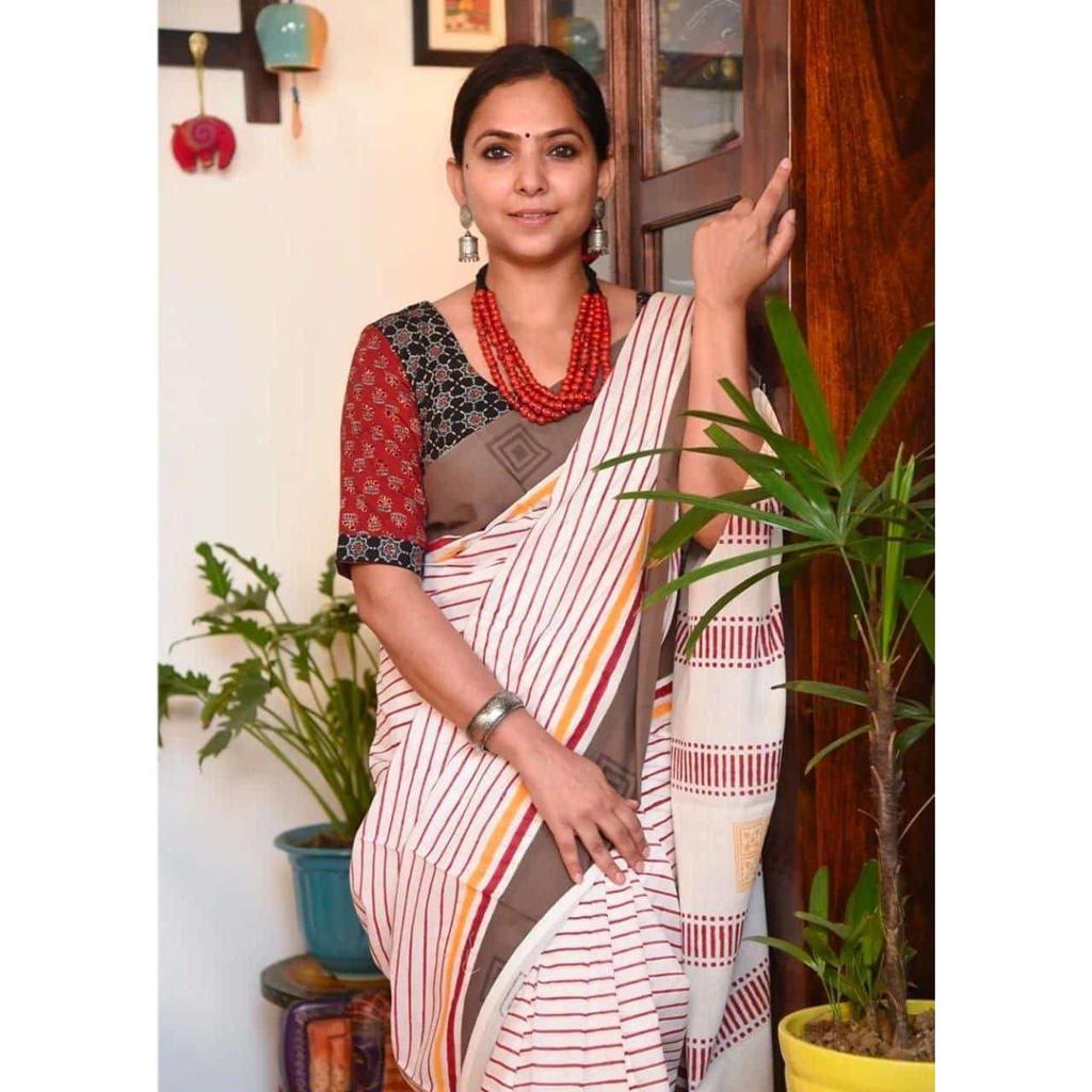 Stylish Casual Wear & Office Wear Saree for Women, Blouse (Need To Be Stitched As Per Size And Fit)