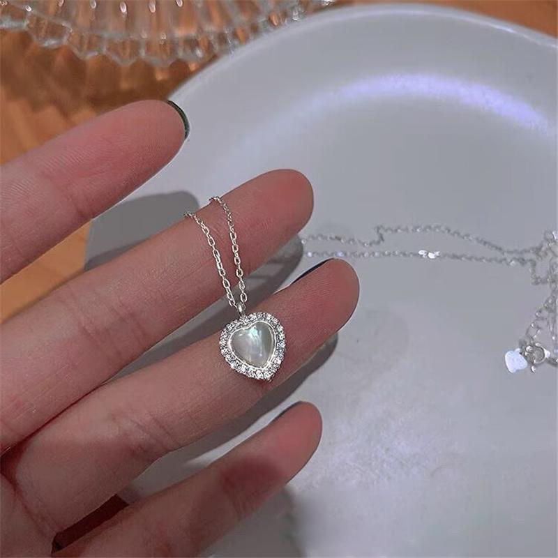 Элегантное ожерелье с кулоном в форме сердца, украшенное сверкающими камнями для невест