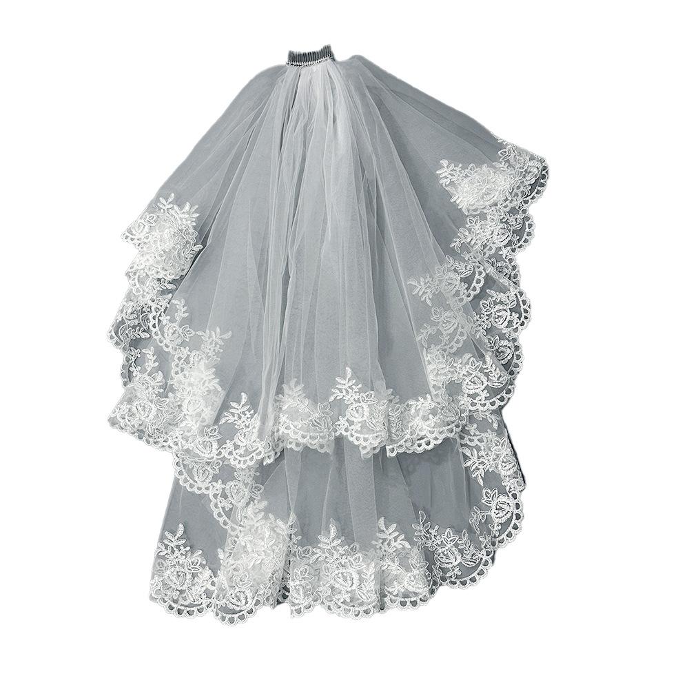 Главное свадебное платье невесты и фата, короткая кружевная фата в стиле супер-сказки, сертификат о регистрации и реквизит для фотосессии