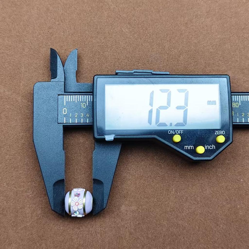 Непальское ручное изготовление шестислоговой мантры ожерелье с латунными инкрустированными бусинами