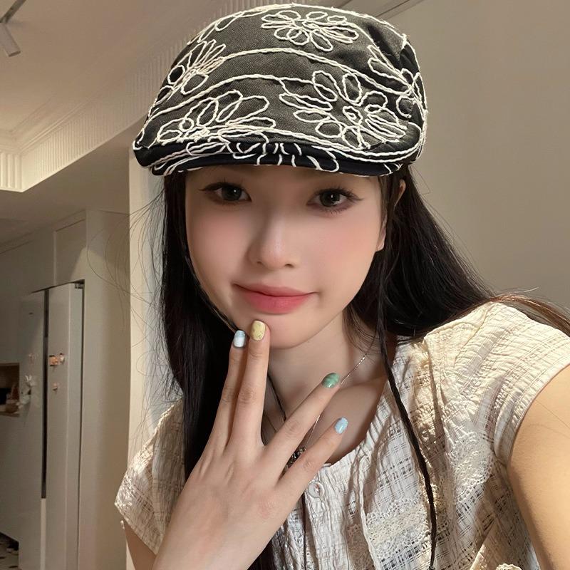New flower embroidery forward hat children's summer big head circumference beret retro face little painter hat tide